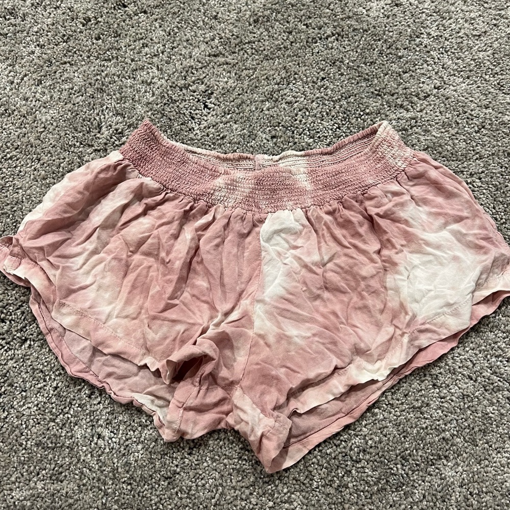 oliviaceous shorts in size small